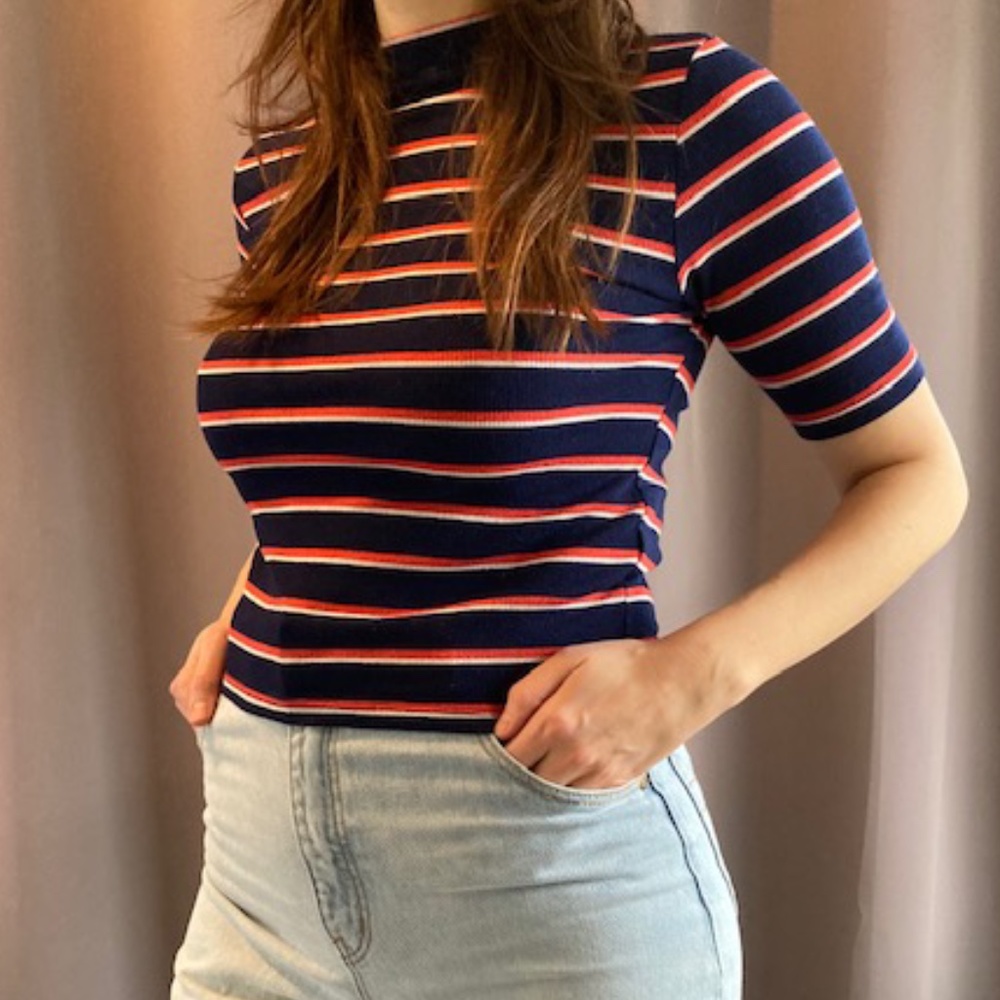 HM Cropped Mock Shirt